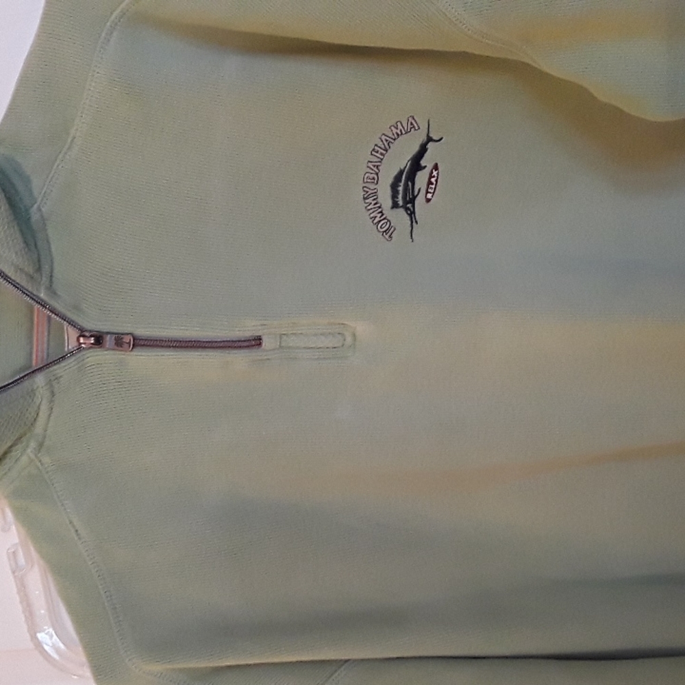 Tommy Bahama mens pullover sweater in a soft green 100% cotton size medium